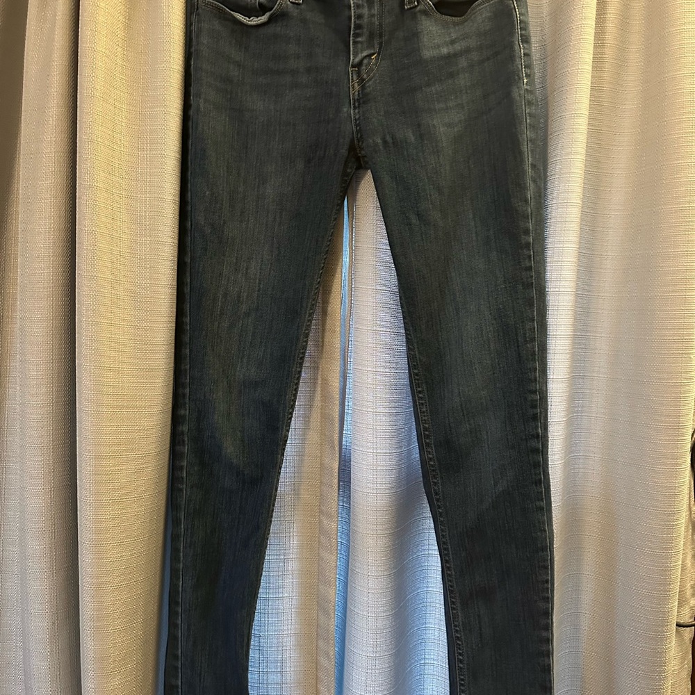 Dark Wash Women’s Levi Jeans - Classic Skinny Jean